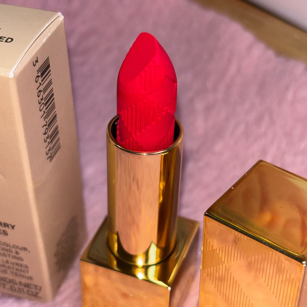 Burberry Kisses Matte Lipstick - Picture 2 of 4